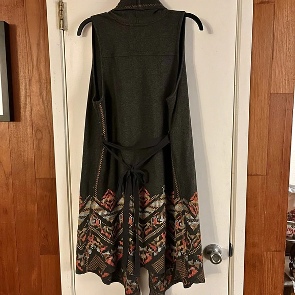 Johnny Was Teegan Embroidered Draped Vest - Picture 3 of 8